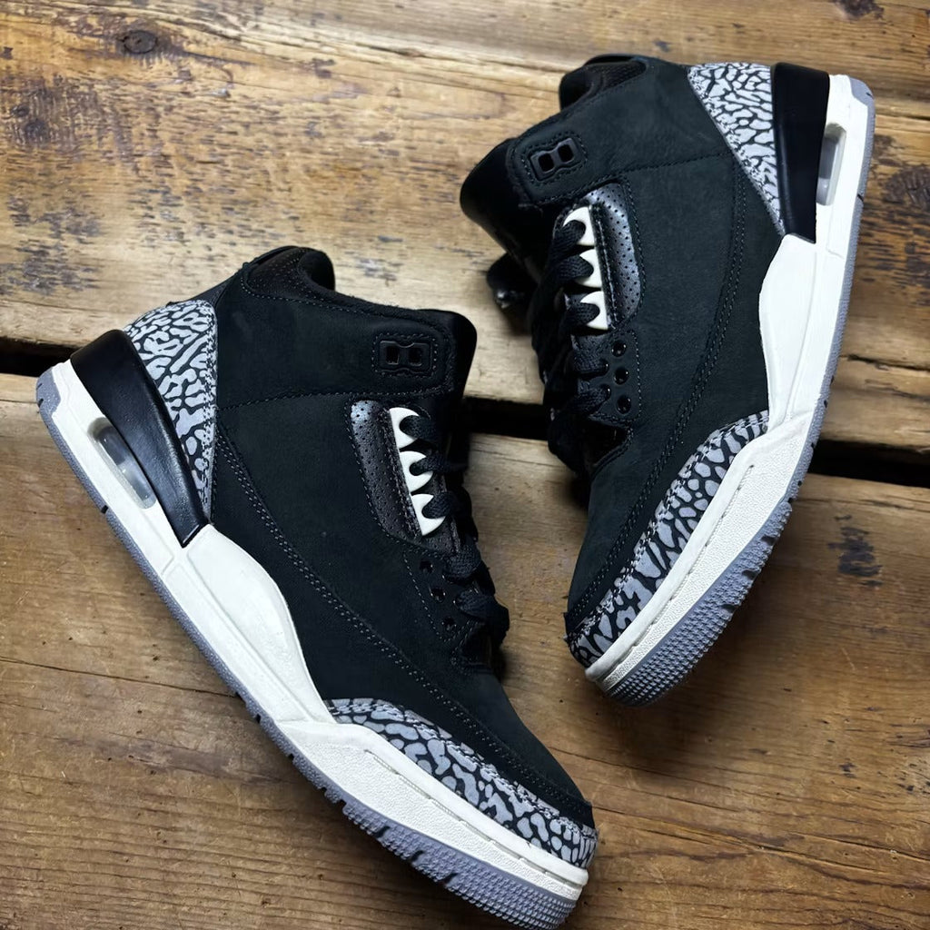 Used - Air Jordan 3 Retro Off Noir - US W 9 - detail 1
