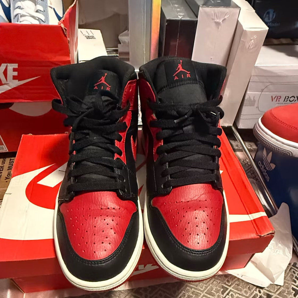 Used - Air Jordan 1 Mid Banned (2020) - US M 10 - detail 1