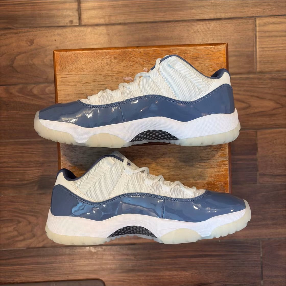 Used - Air Jordan 11 Retro Low Diffused Blue - US M 10 - detail 2