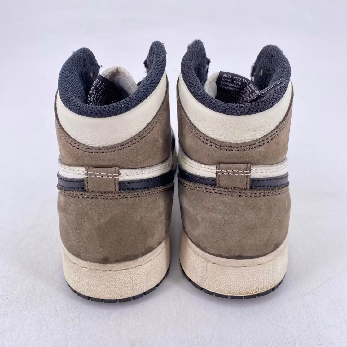 Used - Air Jordan 1 Retro High Dark Mocha (GS) - US 6Y - detail 3