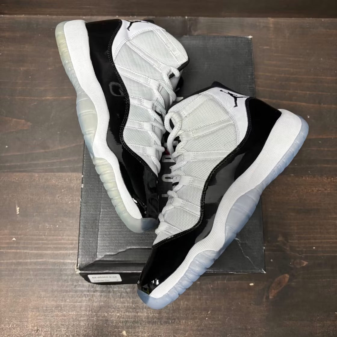 Used - Air Jordan 11 Retro Concord (2018) (GS) - US 6.5Y - detail 1
