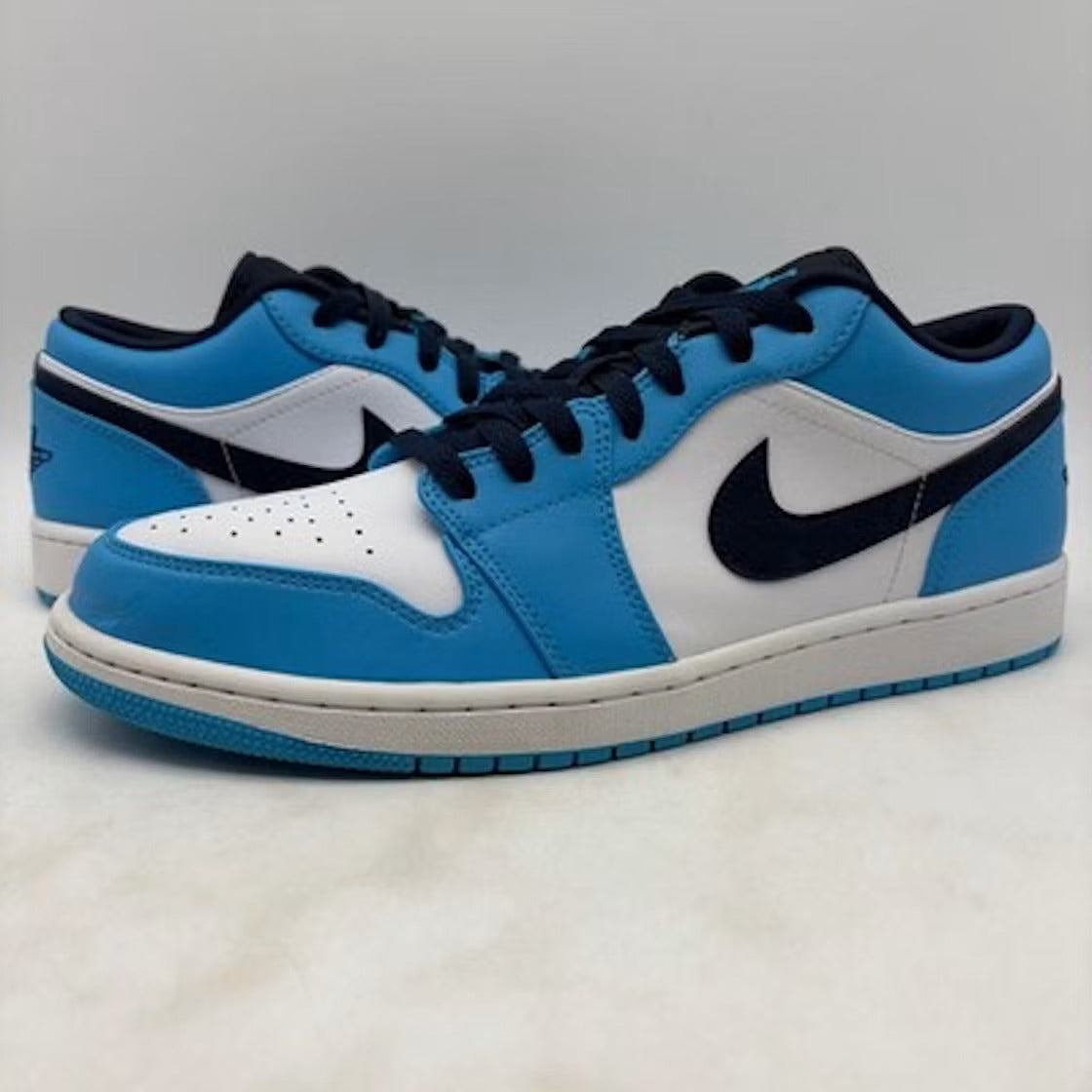 Used - Air Jordan 1 Low UNC (2021) - US M 11 - detail 5