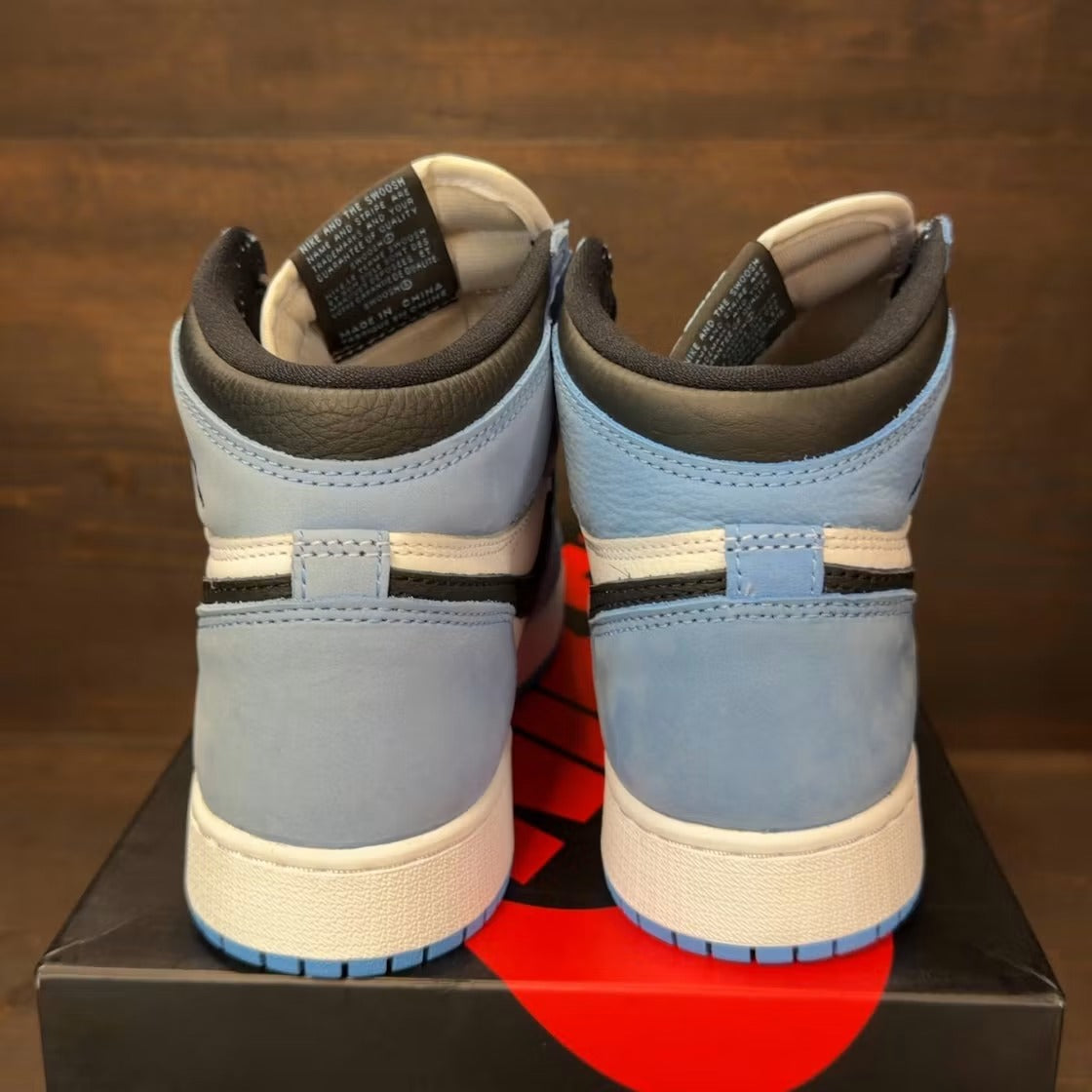 Used - Air Jordan 1 Retro High OG University Blue (GS) - US 6Y - detail 3