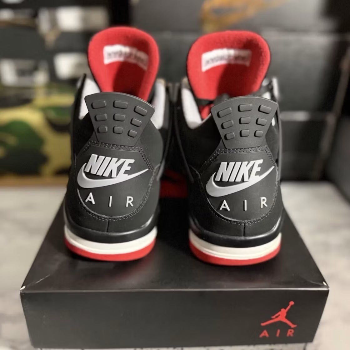 Used - Air Jordan 4 Retro Bred (2019) - US M 10 - detail 5