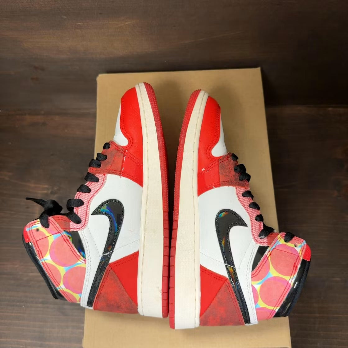 Used - Air Jordan 1 Retro High OG Spider-Man Across the Spider-Verse (GS) - US 5Y - detail 4