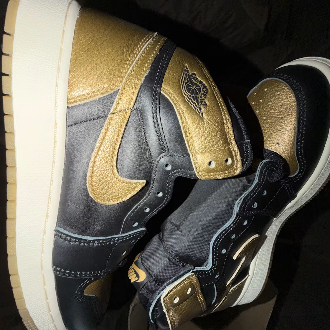 Air Jordan 1 Retro High OG Black Metallic Gold (GS) - US 6.5Y - New - Other - detail 2