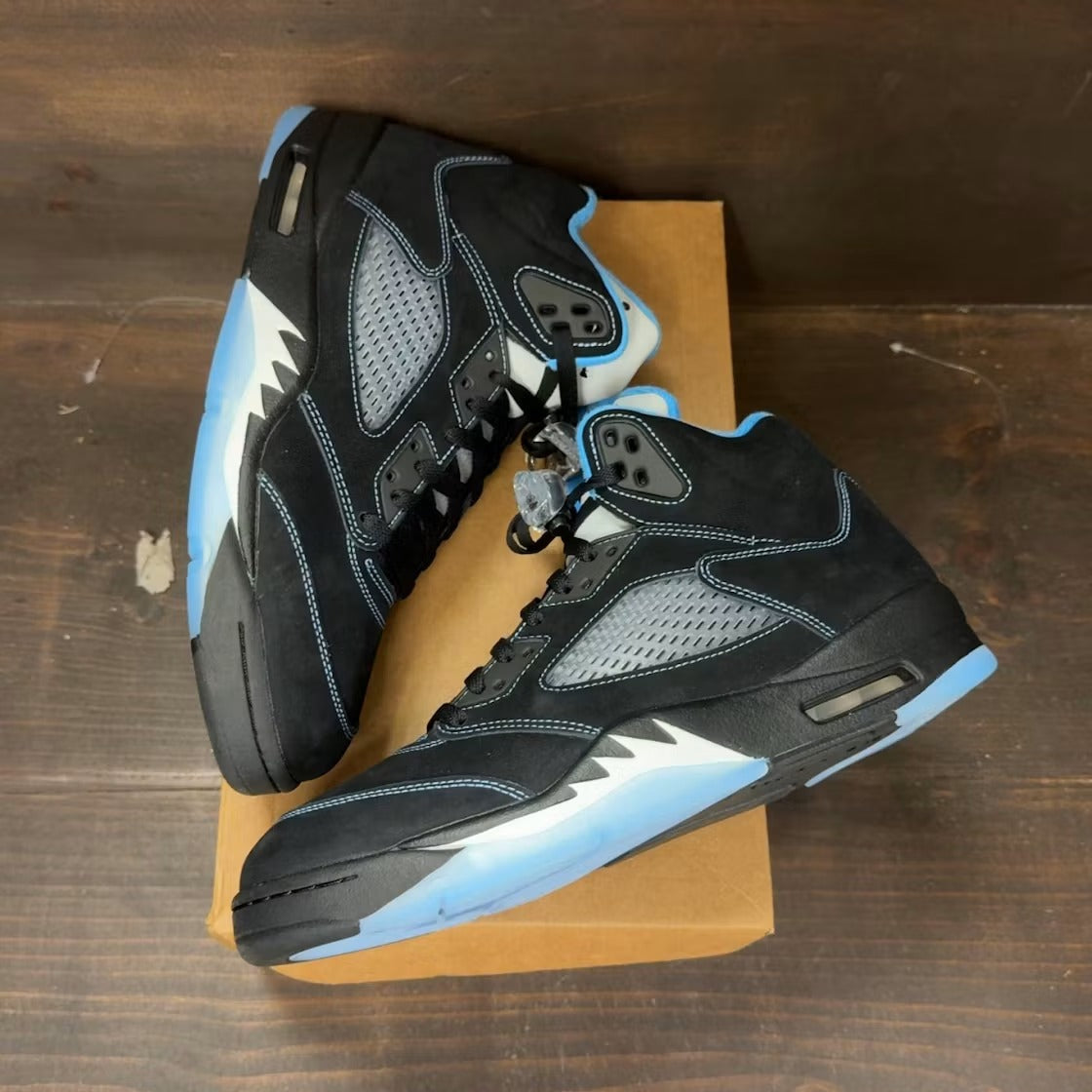 Air Jordan 5 Retro Black University Blue (2026) - US M 11 - New - Other - detail 1