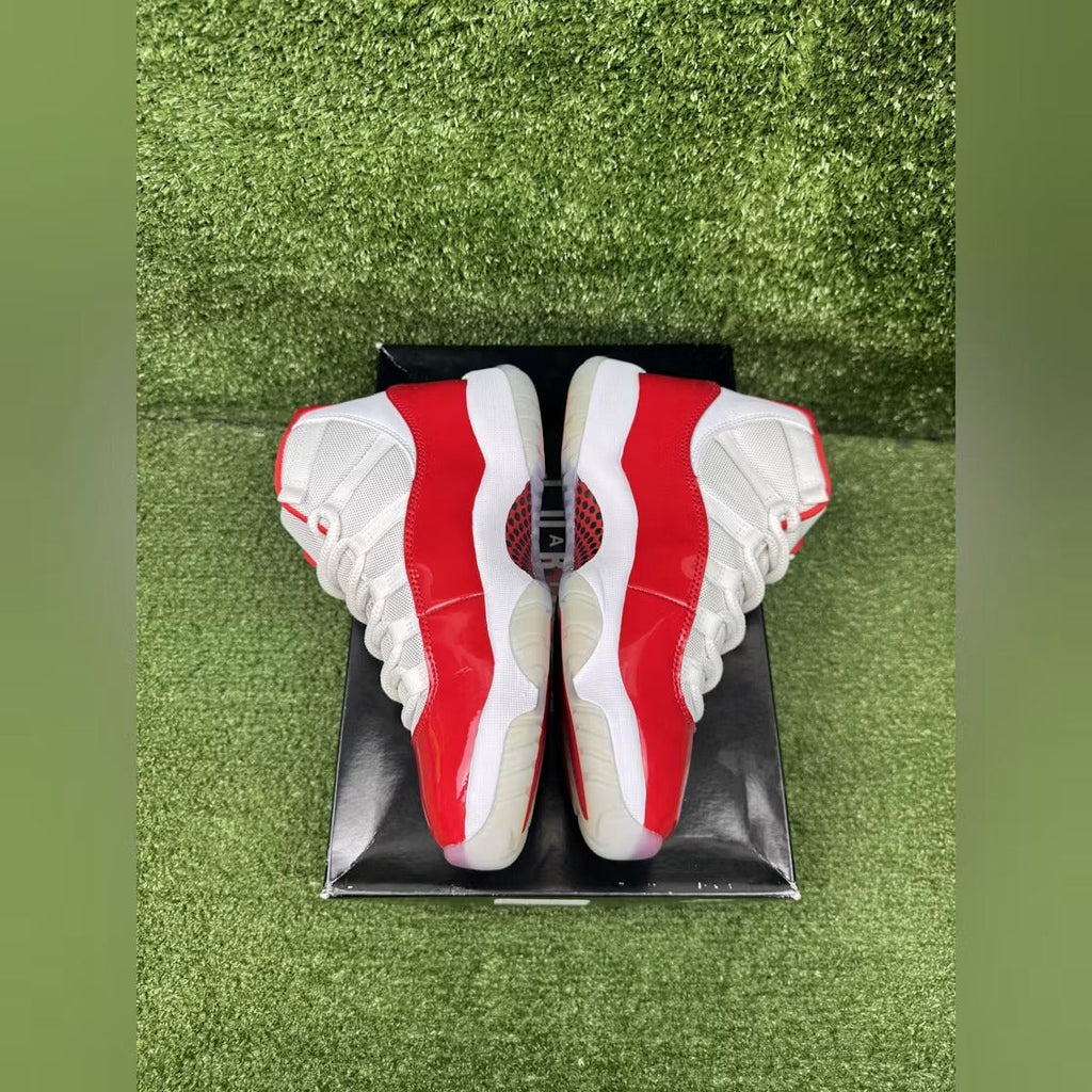 Used - Air Jordan 11 Retro Cherry (2022) - US M 8 - detail 4