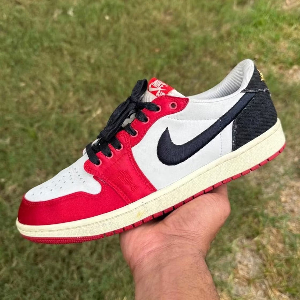 Used - Air Jordan 1 Retro Low OG Trophy Room Rookie Card Away - US M 10 - detail 3