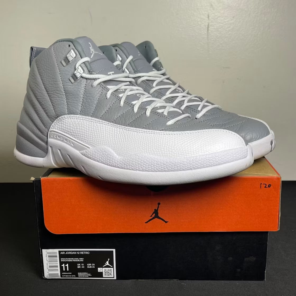Used - Air Jordan 12 Retro Stealth - US M 11 - detail 1