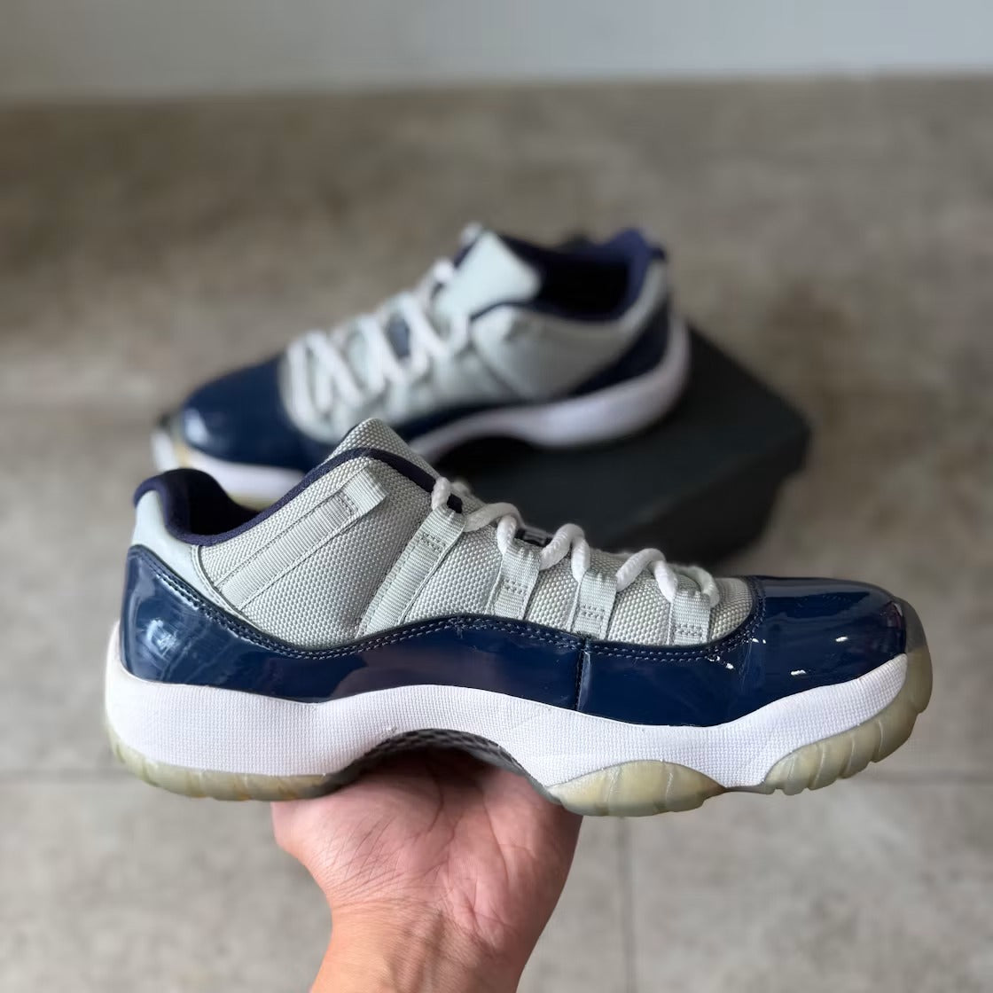 Used - Air Jordan 11 Retro Low Georgetown - US M 8.5 - detail 5