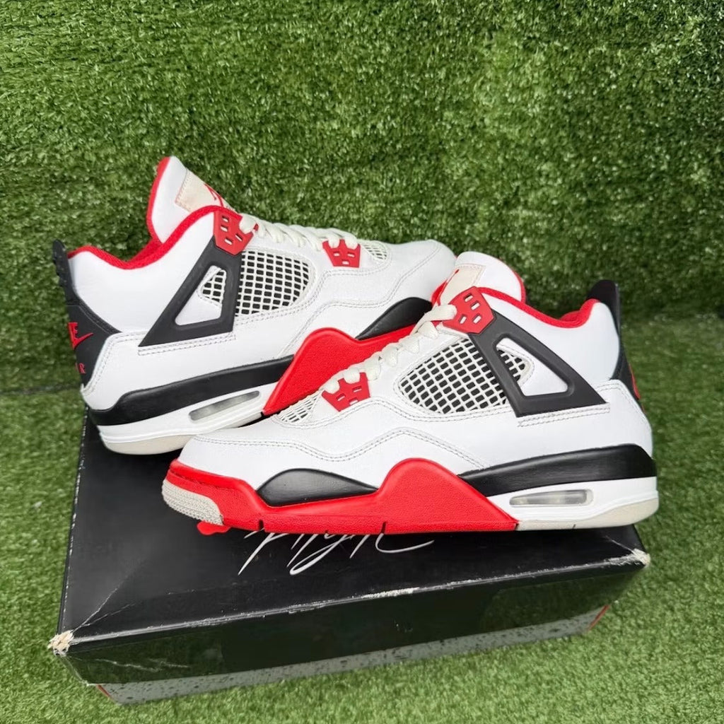 Used - Air Jordan 4 Retro Fire Red (2020) (GS) - US 5.5Y - detail 1