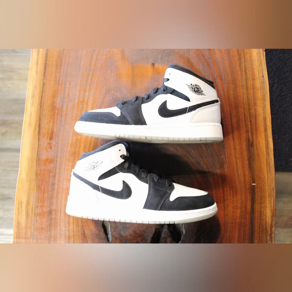 Used - Air Jordan 1 Mid Diamond Shorts (GS) - US 6Y - detail 2